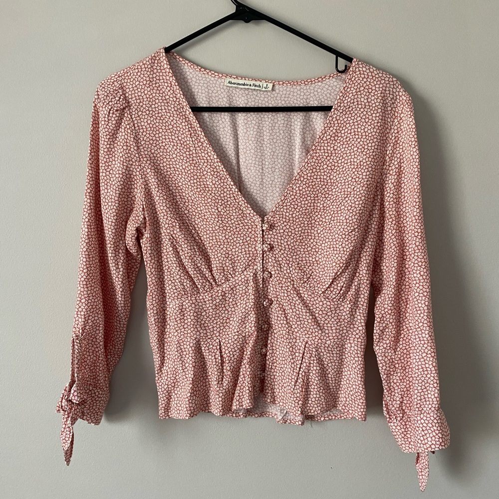 Abercrombie cropped 3/4 sleeve floral top